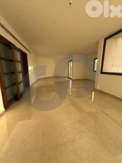 220 sqm apartment in prime location in hamra/حمرا REF#YJ129293