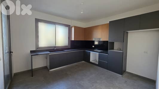Apartment For Sale in Badaro شقة للبيع في بدارو