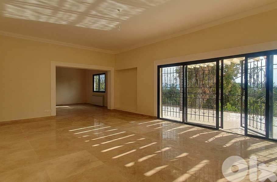 Villa For Sale in Baabdat 0