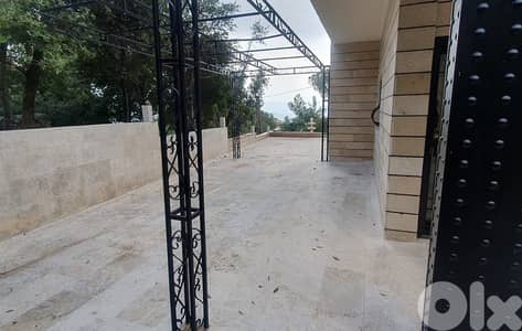 Villa For Sale in Baabdat