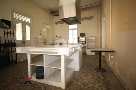 Building for Rent in Badaro | Spacious | Garden | Strategic Location