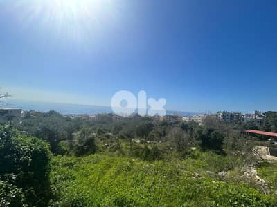Land For Sale In Amchit With an Old House  - أرض للبيع في عمشيت