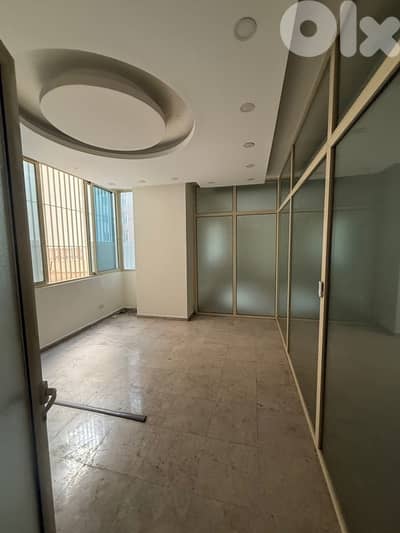130m 4-5 Rooms Office 1stfloor +2Parking Sodeco USJ Beirut