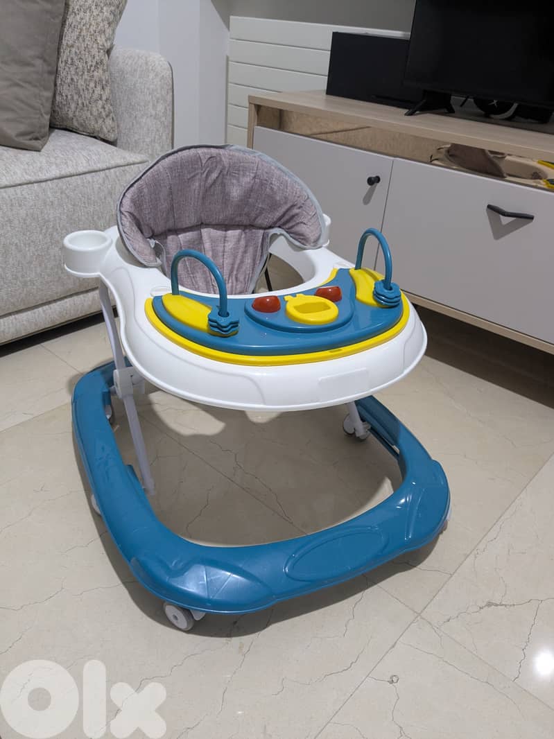 Baby march / walker 0