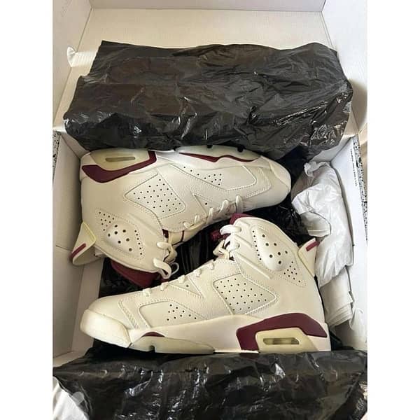 Nike air Jordan 6 maroun retro size 11.5 OG ALL 0