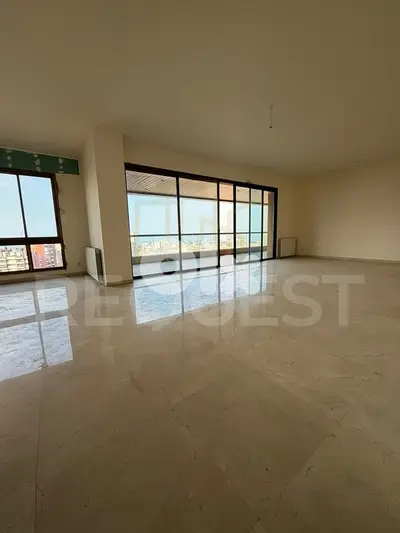 Apartment For Rent in Achrafieh شقة للايجار في الأشرفية