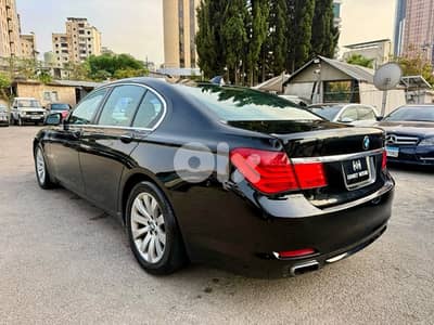 BMW 750 Very clean!!