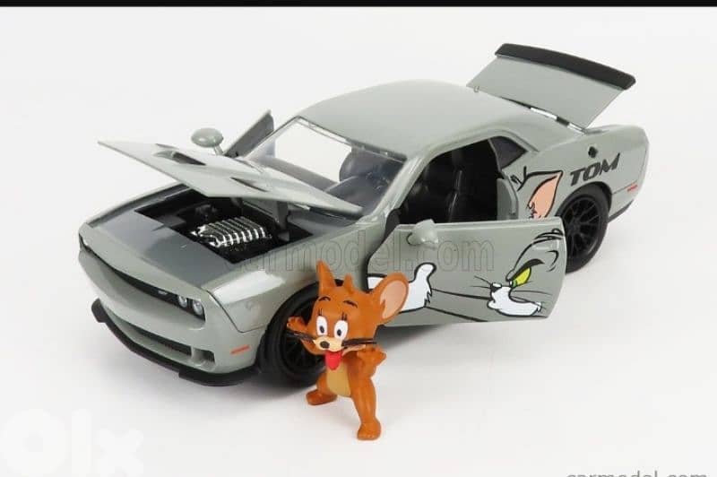 Dodge Challenger Hellcat 2015(Tom & Jerry) diecast car model 1;24 3