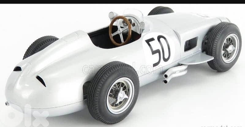 Mercedes F1 W196 (British GP 1955) diecast car model 1;18 3