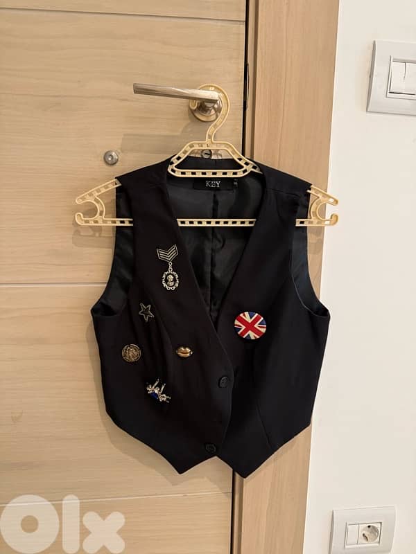 metal decor v-neck vest size s 0