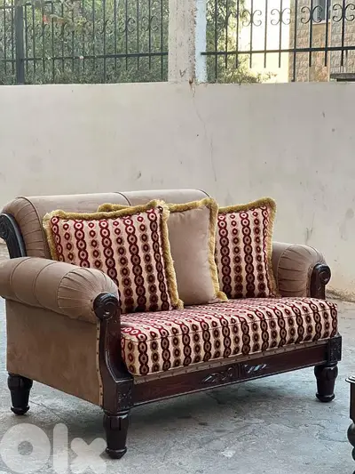 صالون ملكي خشب زان مستعمل بحالة جديدة