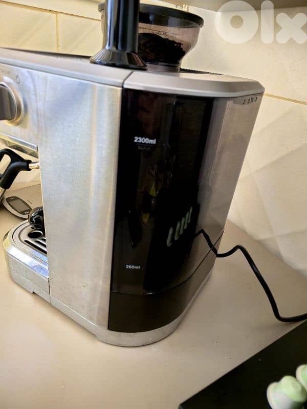 SilverCrest Espresso Machine with Built in Grinder 1