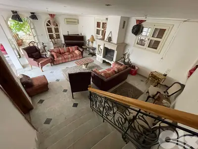Villa for sale in Rabweh - Prime locationفيلا للبيع في الربوة - موقع م