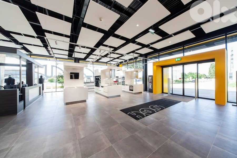 AMAZING SHOWROOM FOR RENT IN JDEIDEH PRIME, (JDR-168) 0