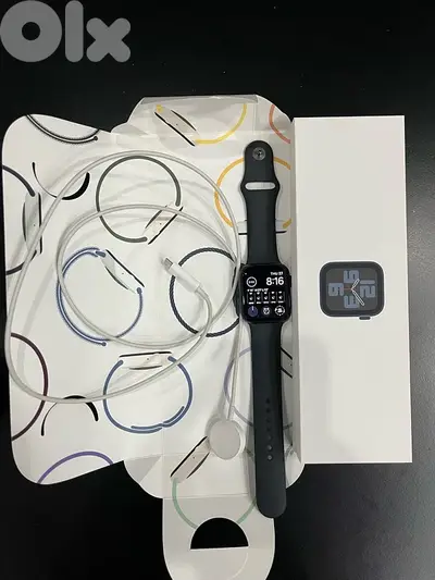 Apple Watch SE (GPS) (2nd Generation) Apple Watch SE (GPS) (2nd Generation)