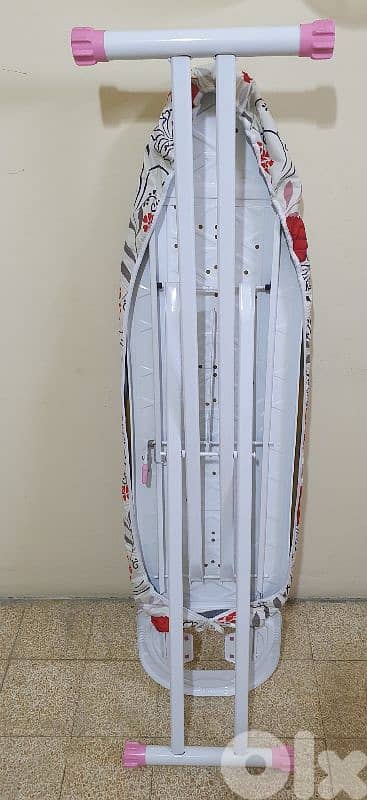 Ironing board used a little  very neat  like new beyrout ashrafiye 20$ 5