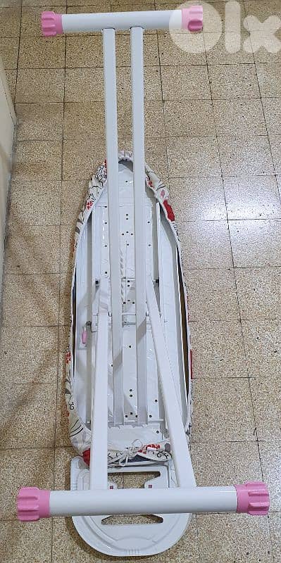 Ironing board used a little  very neat  like new beyrout ashrafiye 20$ 10