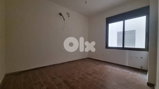 GMC136MAN - Apartment For Sale In Qornet El Hamra - شقة للبيع