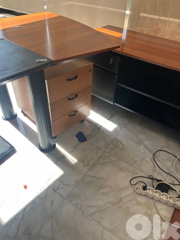 office furniture 18