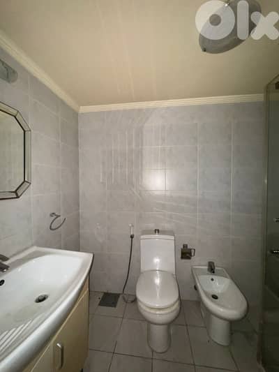 CATCH!! SPACIOUS APARTMENT IN AIN AL TINEH PRIME (180SQ) , (AM-253)