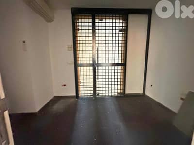 L19867 - 100 SQM Office For Rent in a Select Building in Down Town