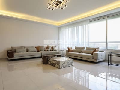 Brand New | Smartly Styled | Open View