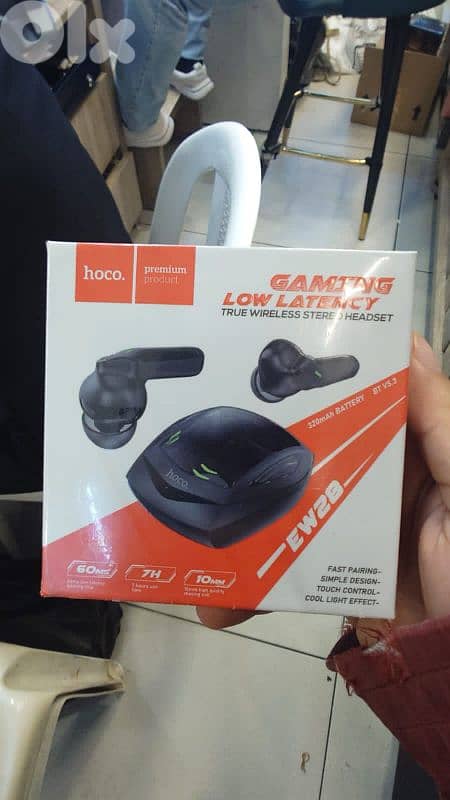 Hoco ew28 earphone 0