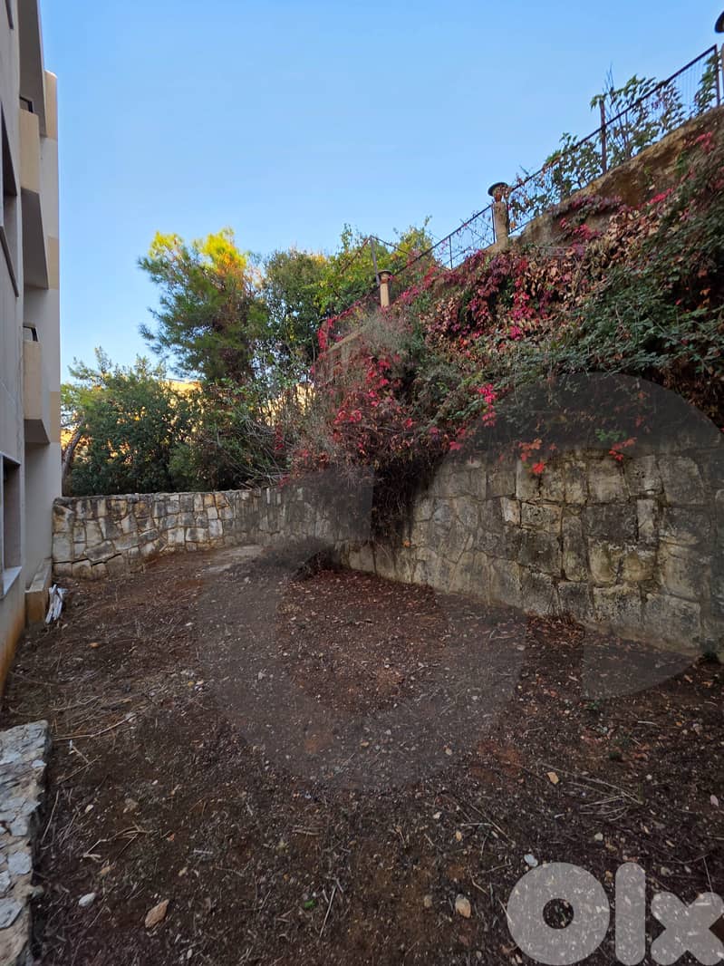 8 apartments & roof top , 8 title deeds - Bchamoun REF#HD129739 5