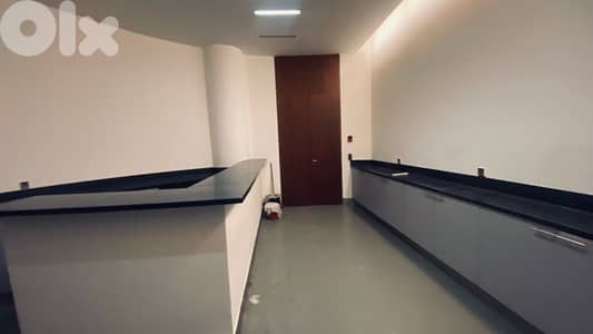 Large office space commercial bld gym or office