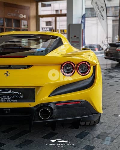 2021 Ferrari F8 under warranty 400KM!!