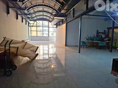 L19876 - 200 SQM Shop For Rent in Prime Location in Verdun, Ras Beirut