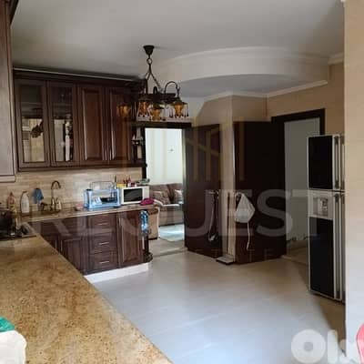 Apartment For Sale in Wata El Msaytbeh شقة للبيع في وطى المصيطبة