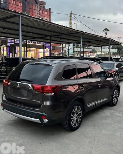 Mitsubishi Outlander 2017 clean car fax امكانية التقسيط
