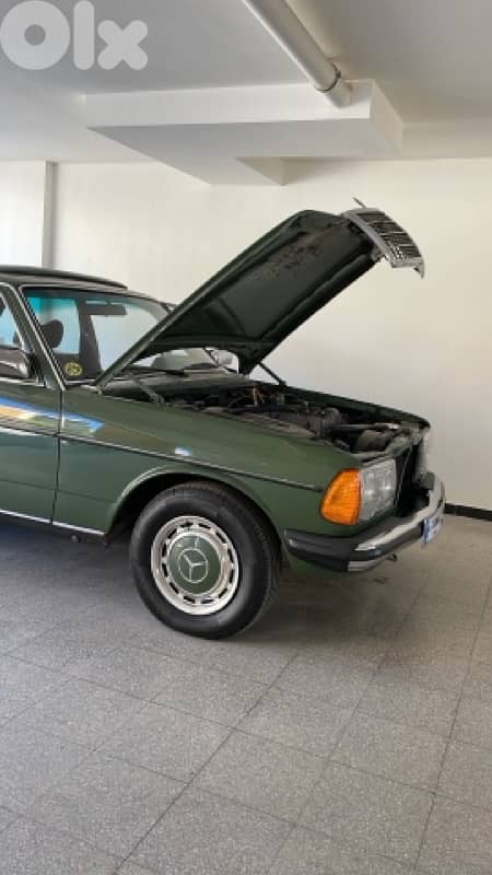 Mercedes-Benz E-Class 1977 0