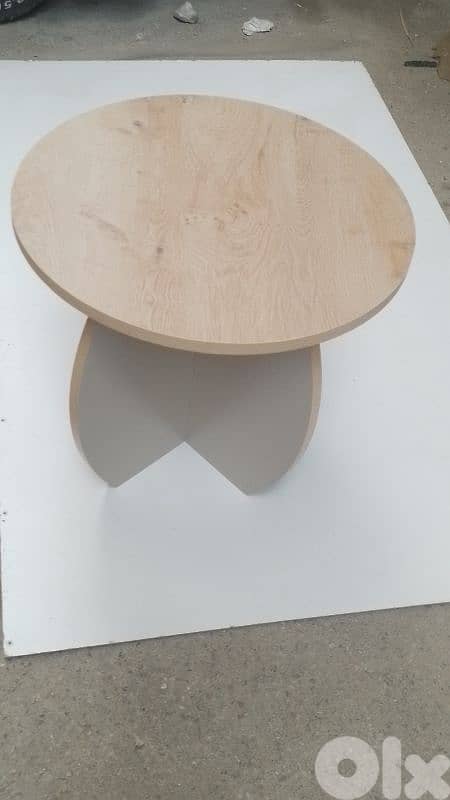 serves tables 2
