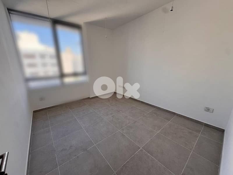 A 100 m2 office for sale in Adlieh|Mathaf 0