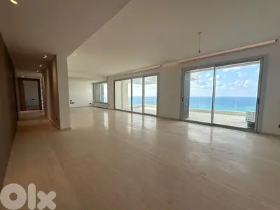 Luxury Sea View Apartment for Rent in Rawcheشقة للإيجار في الروشة