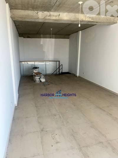 Shop for sale in Aamchit محل تجاري للبيع في عمشيت