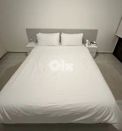 Bed Queen size with Mattress