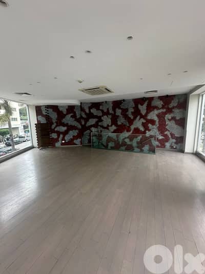 Spacious Restaurant For Rent In Verdun | Central Location