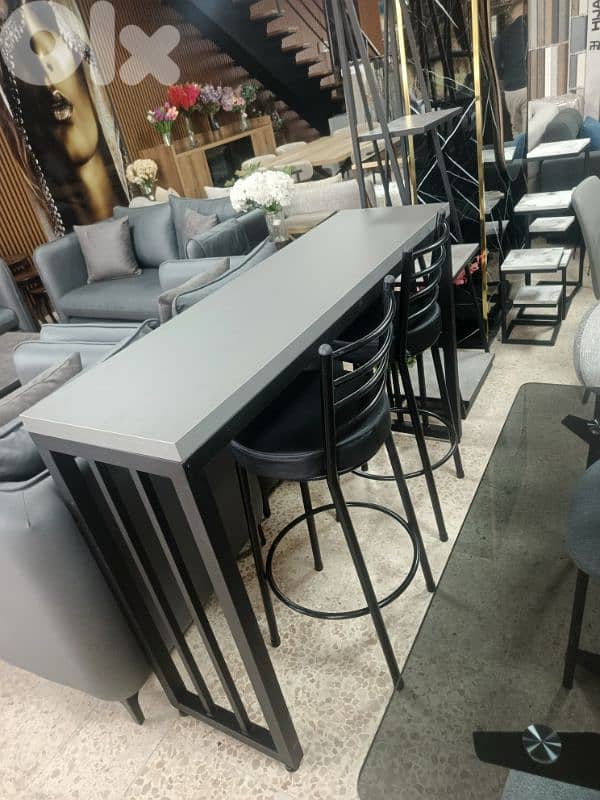 بار مع كرستين . Bar with 2 chairs 1