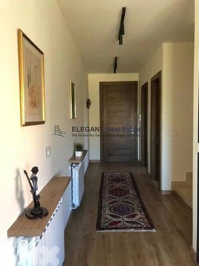 Fully Furnished Contemporary Duplex Chalet .
