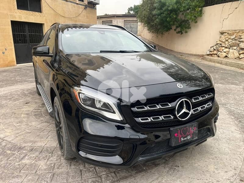 Mercedes-Benz GLA-Class 2020 4 Matic very clean California 0