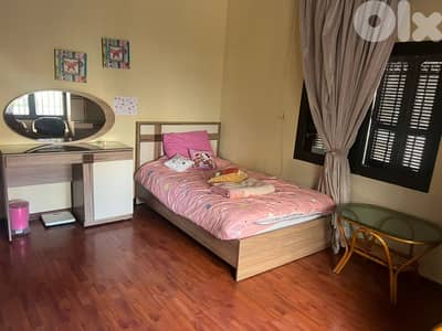 L19895 - 3-Bedroom Apartment For Sale in Bhamdoun