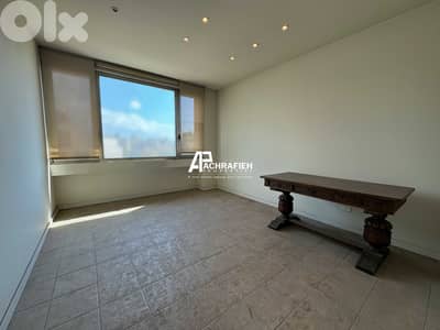 Office For Sale in Adlieh - مكتب للبيع في العادلية