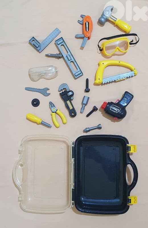 Baby Toys Tools set in very good condition,like new 7 $ byrt ashrafiye 4