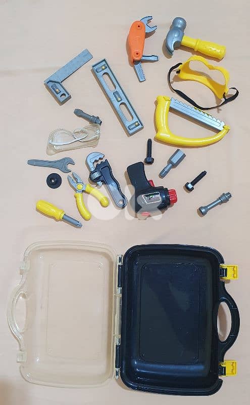 Baby Toys Tools set in very good condition,like new 7 $ byrt ashrafiye 9