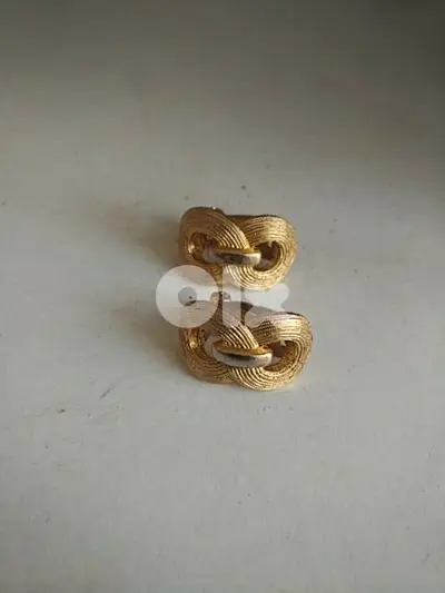 Vintage Orena stylish earrings - Not Negotiable