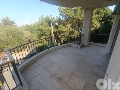 Apartment with Roof for Sale in Broumana