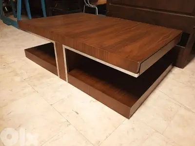 Extendable coffee table